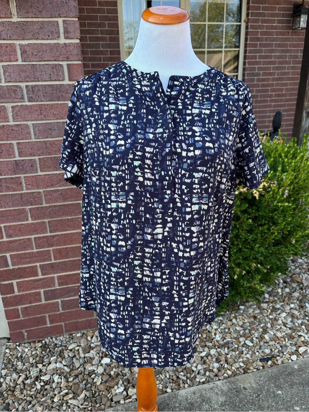 EVRI Navy and White Short-Sleeve Printed Women’s Blouse